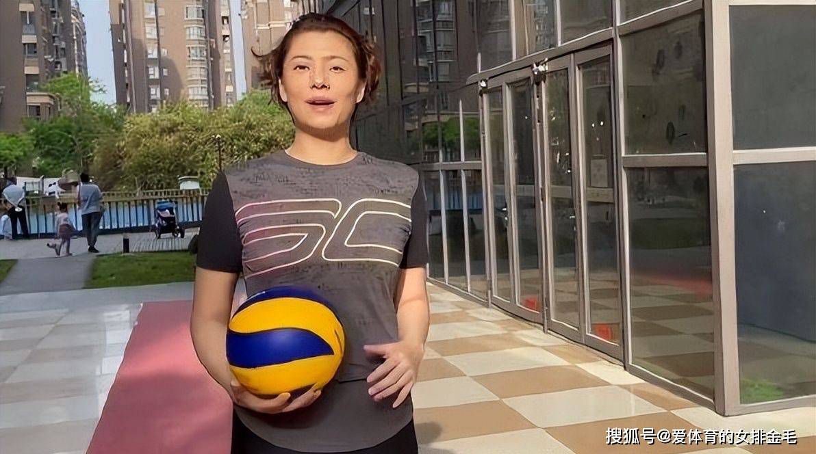 ”海报以主演陈飞宇和周也、赵小棠和孙天宇两对情侣作为表现对象